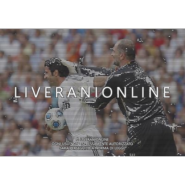 Madrid (30/05/10).- Estadio Santiago Bernabeu. Corazon Classic Match 2010 Real Madrid Veteranos 4- Milan Glorie 3 Luis Figo y Sebastiano Rossi. Photo: Alex Cid-Fuentes/ ALFAQUI ©AG . ALDO LIVERANI SAS ONLY ITALY