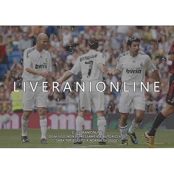 Madrid (30/05/10).- Estadio Santiago Bernabeu. Corazon Classic Match 2010 Real Madrid Veteranos 4- Milan Glorie 3 Zinedine Zidane, Emilio Butragueno y Luis Figo. Photo: Alex Cid-Fuentes/ ALFAQUI ©AG . ALDO LIVERANI SAS ONLY ITALY