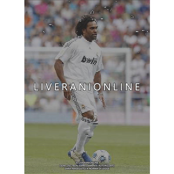 Madrid (30/05/10).- Estadio Santiago Bernabeu. Corazon Classic Match 2010 Real Madrid Veteranos 4- Milan Glorie 3 Christian Karembeu. Photo: Alex Cid-Fuentes/ ALFAQUI ©AG . ALDO LIVERANI SAS ONLY ITALY
