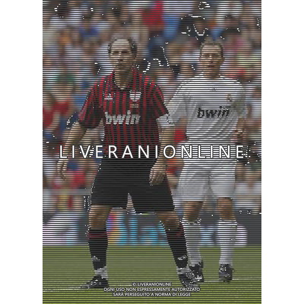 Madrid (30/05/10).- Estadio Santiago Bernabeu. Corazon Classic Match 2010 Real Madrid Veteranos 4- Milan Glorie 3 Franco Baresi y Emilio Butragueno. Photo: Alex Cid-Fuentes/ ALFAQUI ©AG . ALDO LIVERANI SAS ONLY ITALY