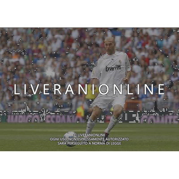 Madrid (30/05/10).- Estadio Santiago Bernabeu. Corazon Classic Match 2010 Real Madrid Veteranos 4- Milan Glorie 3 Zinedine Zidane. Photo: Alex Cid-Fuentes/ ALFAQUI ©AG . ALDO LIVERANI SAS ONLY ITALY