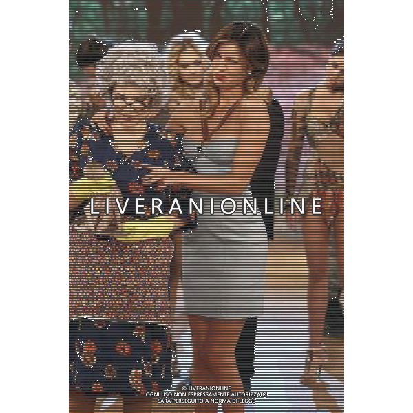TRASMISSIONE TV: \' STIAMO TUTTI BENE\' nella foto: ROSALIA PORCARO - BELEN RODRIGUEZ foto Antonio Sorano - Ag. Aldo Liverani sas