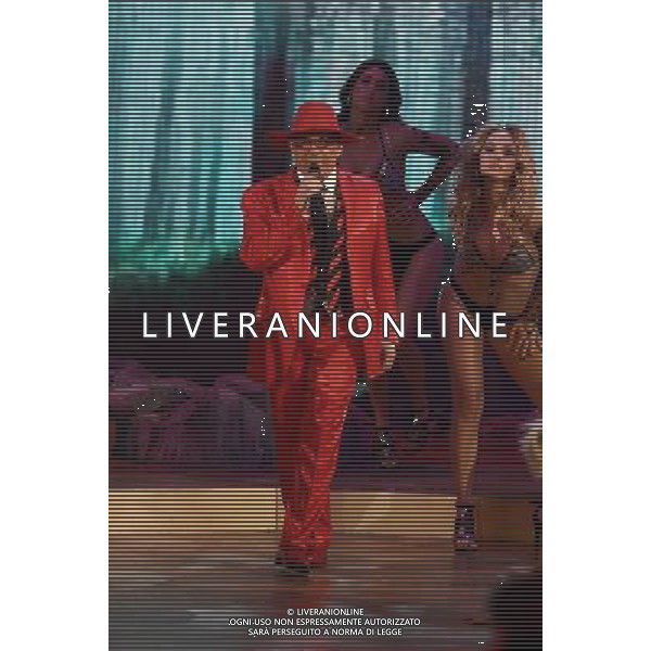 TRASMISSIONE TV: \' STIAMO TUTTI BENE\' nella foto: CRISTIANO MALGIOGLIO foto Antonio Sorano - Ag. Aldo Liverani sas