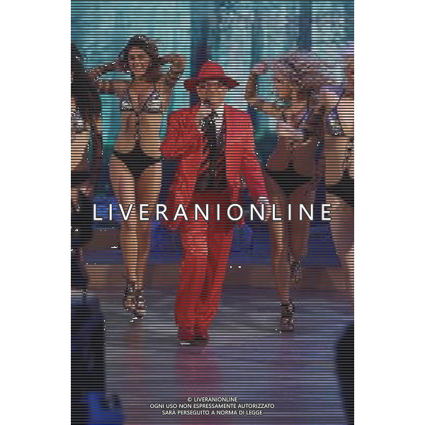 TRASMISSIONE TV: \' STIAMO TUTTI BENE\' nella foto: CECILIA RODRIGUEZ - CRISTIANO MALGIOGLIO foto Antonio Sorano - Ag. Aldo Liverani sas