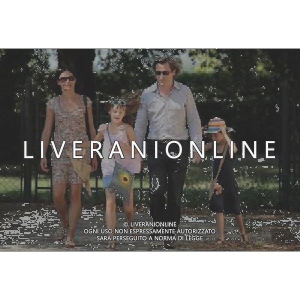 FILM IL PADRE DEI MIEI FIGLI 2010 NELLA FOTO Chiara Caselli, Alice Gautier, Louis-Do de Lencquesaing, Manelle Driss AG ALDO LIVERANI