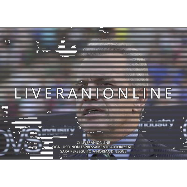 (100604) -- BRUSSELS, June 4, 2010 () -- Javier Aguirre, head coach of Mexican national team watches the international friendly soccer match against Italy in Brussels, capital of Belgium, June 3, 2010. Mexico won 2-1. (/Wu Wei)(wll) - Xinhua/Photoshot - Ag. Aldo Liverani sas ITALY ONLY ALLENATORE NAZIONALE MESSICO CALCIO AMICHEVOLE CALCIO ITALIA vs MESSICO A BRUXELLES