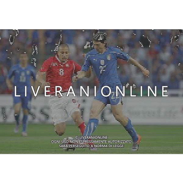 Svizzera - Italia Amichevole Nazionale Pre-mondiale a Ginevra 05/06/2010 nella foto riccardo montolivo e inler ©Luzzani/Agenzia Aldo Liverani Sas