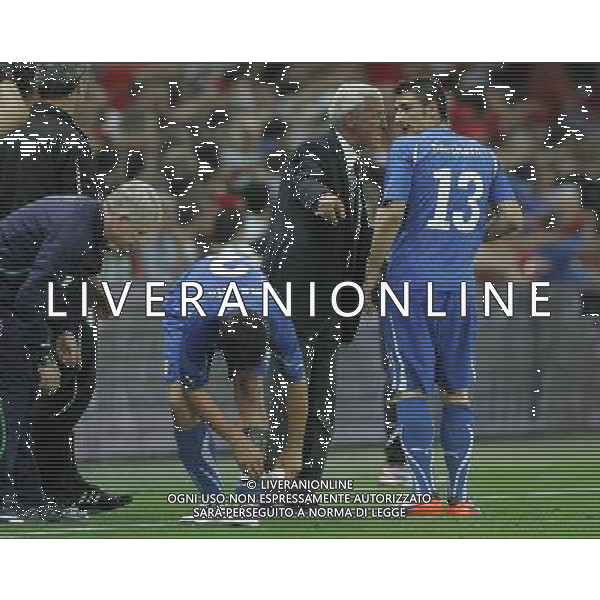 Svizzera - Italia Amichevole Nazionale Pre-mondiale a Ginevra 05/06/2010 nella foto marcello lippi con salvatore bocchetti e christian maggio ©Luzzani/Agenzia Aldo Liverani Sas