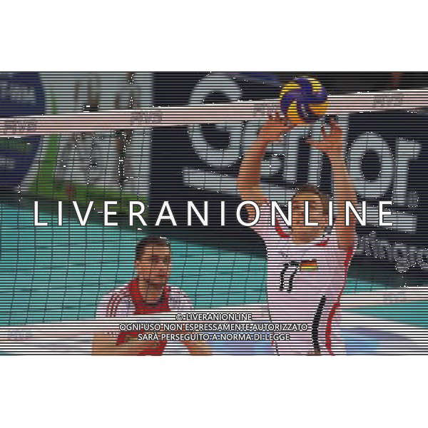 STOCCARDAWorld League 2010, VOLLEY BALL, GERMANIA - POLONIA NELLAFOTO: MICHAL RUCIAK , (P) PATRICK STEUERWALD (GER) FOTO JAKUB PIASECKI / CYFRASPORT /NEWSPIX.PL AGALDOLIVERANI ONLYITALY 