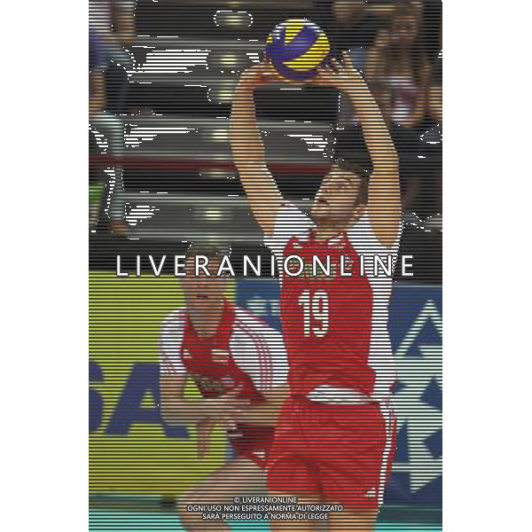 STOCCARDAWorld League 2010, VOLLEY BALL, GERMANIA - POLONIA NELLAFOTO: GRZEGORZ LOMACZ (POL) Z TYLU PIOTR GRUSZKA FOTO JAKUB PIASECKI / CYFRASPORT /NEWSPIX.PL AGALDOLIVERANI ONLYITALY 