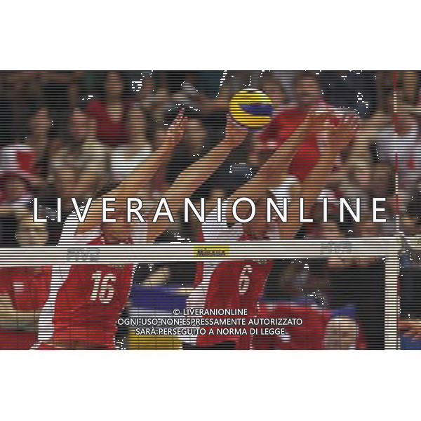 STOCCARDAWorld League 2010, VOLLEY BALL, GERMANIA - POLONIA NELLAFOTO: PATRYK CZARNOWSKI , (P) BARTOSZ KUREK (POL) BLOK FOTO JAKUB PIASECKI / CYFRASPORT /NEWSPIX.PL AGALDOLIVERANI ONLYITALY 