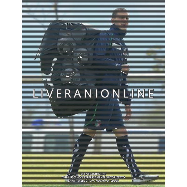 Campionati Mondiali Sud Africa 2010 Irene-Johannesburg - 10.06.2010 Allenamento e Coferenza Stampa Nazionale Italiana Nella Foto:bonucci leonardo con la sacca dei palloni /Ph.Vitez-Ag. Aldo Liverani