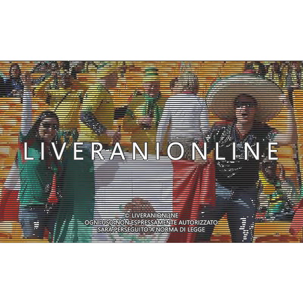 Fifa World Cup Sud Africa 2010 Match #1 Johannesburg (Soccer City Stadium) - 11.06.2010 Sud Africa-Messico Nella Foto: TIFOSI /Ph.Vitez-Ag. Aldo Liverani