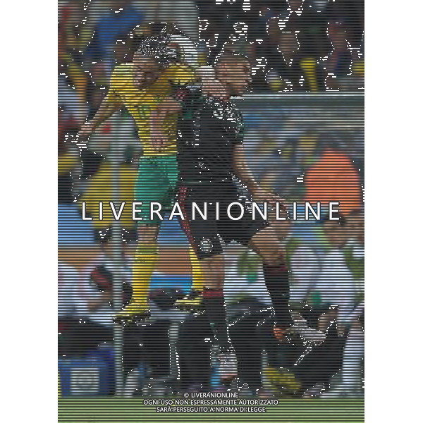 Fifa World Cup Sud Africa 2010 Match #1 Johannesburg (Soccer City Stadium) - 11.06.2010 Sud Africa-Messico Nella Foto:pienaar-salcido /Ph.Vitez-Ag. Aldo Liverani