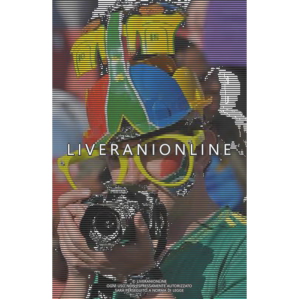 (100612) -- JOHANNESBURG, June 12, 2010 () -- A soccer fan takes picture prior to a group B first round match between Argentina and Nigeria at the 2010 FIFA World Cup at Ellis Park stadium in Johannesburg, South Africa, on June 12, 2010. (/Xu Suhui) (xm) ©Photoshot/Agenzia Aldo Liverani Sas - ITALY ONLY - ARGENTINA- USA FIFA WORLD CUP CAMPIONATI MONDIALI SUD AFRICA 2010