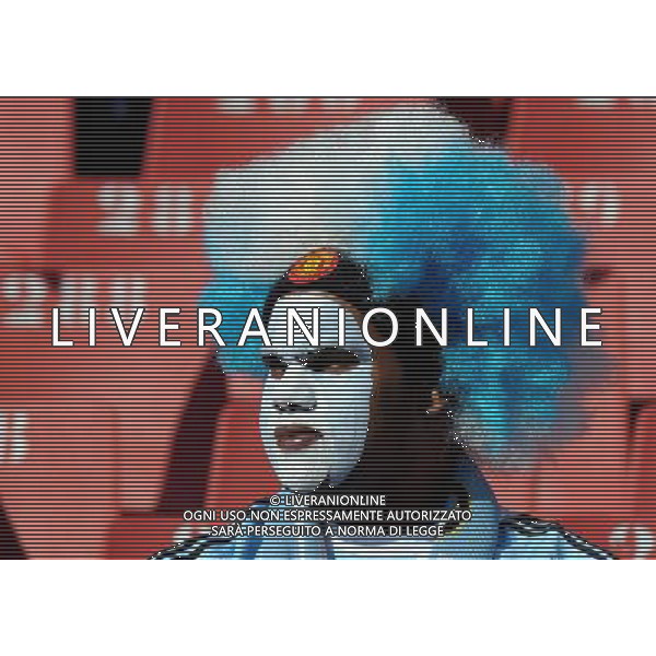 (100612) -- JOHANNESBURG, June 12, 2010 () -- An Argentinian fan waits quitely prior to a group B first round match between Argentina and Nigeria at the 2010 FIFA World Cup at Ellis Park stadium in Johannesburg, South Africa, on June 12, 2010. (/Wang Yuguo) (xm) ©Photoshot/Agenzia Aldo Liverani Sas - ITALY ONLY - ARGENTINA- USA FIFA WORLD CUP CAMPIONATI MONDIALI SUD AFRICA 2010