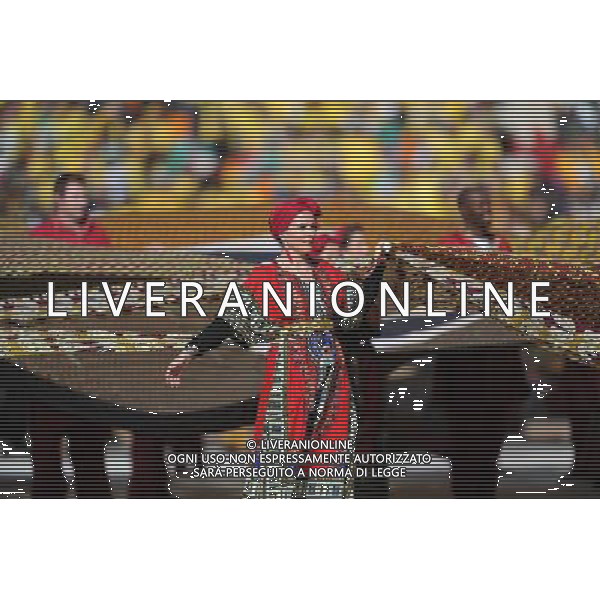 (100611) -- JOHANNESBURG, June 11, 2010 () -- Artists perform during the opening ceremony of the 2010 FIFA World Cup at Soccer City stadium in Soweto, suburban Johannesburg, on June 11, 2010. (/Guo Yong) (ly) ©Photoshot/Agenzia Aldo Liverani Sas - ITALY ONLY: CERIMONIA D\'INAUGURAZIONE E APERTURA DEL FIFA WORLD CUP CAMPIONATI MONDIALI SUD AFRICA 2010