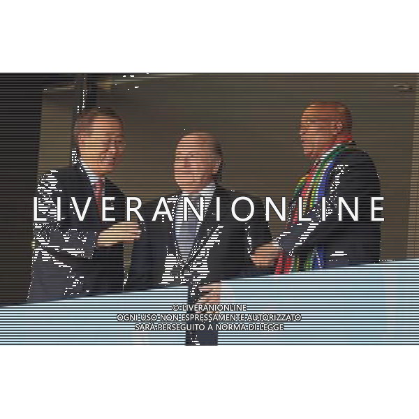 (100611) -- JOHANNESBURG, June 11, 2010 () -- UN Secretary-General Ban Ki-moon (L), FIFA president Sepp Blatter (C) and South Africa\'s President Jacob Zuma attend the opening ceremony of the 2010 FIFA World Cup at Soccer City stadium in Soweto, suburban Johannesburg, on June 11, 2010. (/Guo Yong) (ly) ©Photoshot/Agenzia Aldo Liverani Sas - ITALY ONLY: CERIMONIA D\'INAUGURAZIONE E APERTURA DEL FIFA WORLD CUP CAMPIONATI MONDIALI SUD AFRICA 2010