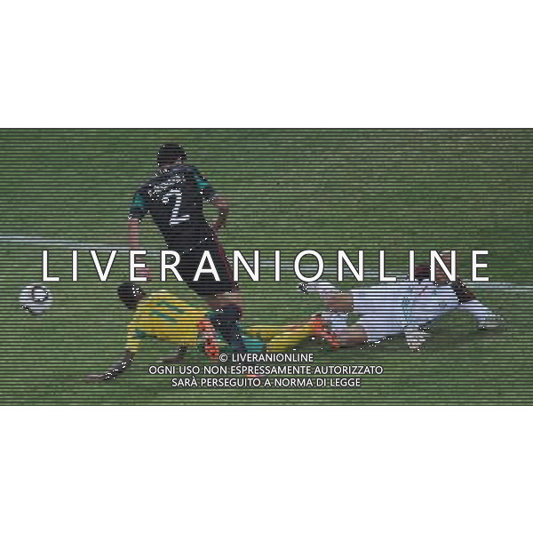 (100611) -- JOHANNESBURG, June 11, 2010 () -- Mexico\'s goalkeeper Oscar Perez (R) saves the ball during a group A match of the 2010 FIFA World Cup against South Africa at Soccer City stadium in Soweto, suburban Johannesburg, on June 11, 2010. The match ended with a 1-1 tie. (/Li Ga) (ly) ©Photoshot/Agenzia Aldo Liverani Sas - ITALY ONLY: SUDAFRICA - MESSICO FIFA WORLD CUP CAMPIONATI MONDIALI SUD AFRICA 2010