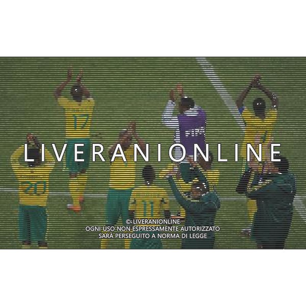 (100611) -- JOHANNESBURG, June 11, 2010 () -- Players of South Africa gesture to the spectators after a group A match of the 2010 FIFA World Cup against Mexico at Soccer City stadium in Soweto, suburban Johannesburg, on June 11, 2010. The match ended with a 1-1 tie. (/Li Ga) (ly) ©Photoshot/Agenzia Aldo Liverani Sas - ITALY ONLY: SUDAFRICA - MESSICO FIFA WORLD CUP CAMPIONATI MONDIALI SUD AFRICA 2010