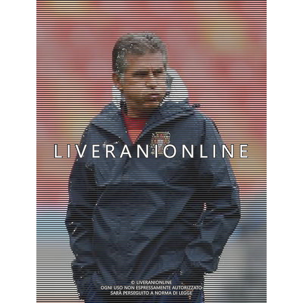 (100614) -- JOHANNESBURG, June 14, 2010 () -- Portugal\'s head coach Carlos Queiroz reacts during a training session at Nelson Mandela Bay Stadium in Port Elizabeth, South Africa, June 14, 2010. Portugal plays in Group G of the 2010 World Cup and will face Ivory Coast on June 15.(/Liao Yujie)(dx) ©Photoshop/Agenzia Aldo Liverani Sas - ITALY ONLY: ALLENAMENTO DELLA NAZIONALE DEL PORTOGALLO FIFA WORLD CUP CAMPIONATI MONDIALI SUD AFRICA 2010