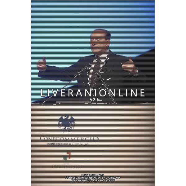 ROMA, 16 GIUGNO 2010 ASSEMBLEA CONFCOMMERCIO 2010 NELLA FOTO: SILVIO BERLUSCONI © AG. ALDO LIVERANI SAS
