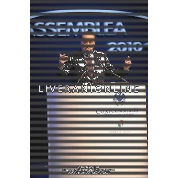 ROMA, 16 GIUGNO 2010 ASSEMBLEA CONFCOMMERCIO 2010 NELLA FOTO: SILVIO BERLUSCONI © AG. ALDO LIVERANI SAS