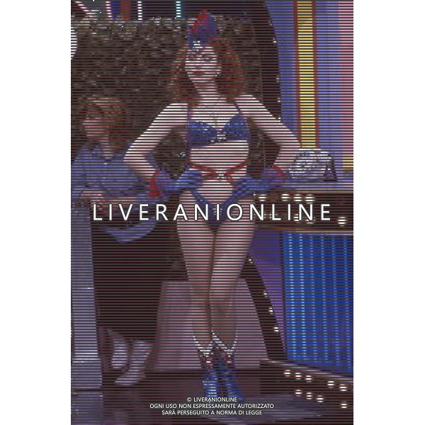 Tini Cansino showgirl anni \'80 NELLA FOTO NELLA TRASMISSIONE \'DRIVE IN\' ph archivio ag ALDO LIVERANI SAS