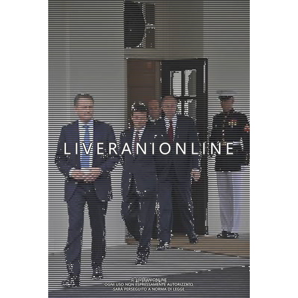 (100616) -- WASHINGTON, June 16, 2010 () -- British Petroleum Chairman Carl-Henric Svanberg, Chief Executive Tony Hayward, Managing Director Robert Dudley and BP America President Lamar McKay (from front to back) walk out of the White House after meeting with U.S. President Barack Obama in Washington D.C., the United States, June 16, 2010. After talking with top BP executives in the White House, U.S. President Barack Obama on Wednesday announced that British oil giant BP has agreed to put about 20 billion U.S. dollars into an escrow account for claims related to the Gulf of Mexico oil spill. (/Zhang Jun) (zw) ©Photoshot/Agenzia Aldo Liverani Sas - ITALY ONLY - WASHINGTON: CARL-HENRIC SVANBERG Presidente della BP incontra il Presidente Americano Barack Obama alla Casa Bianca