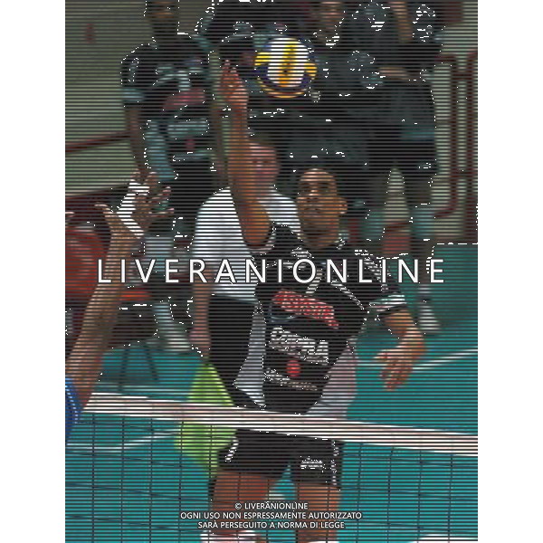 PIACENZA 28/01/04 QUARTI DI FINALE COPPA CEV DI PALLAVOLO COPRASYSTEL PIACENZA-DINAMO MOSCA nella foto marshall leonell* Ph gigi arcaini/ag.aldo liverani