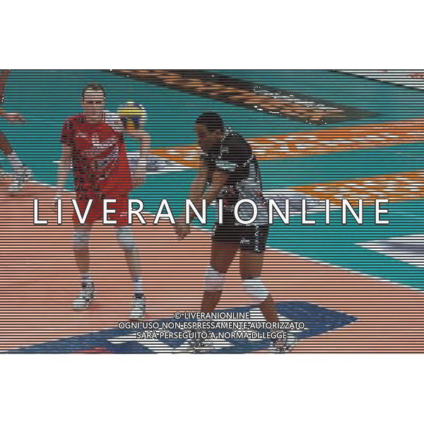 PIACENZA 28/01/04 QUARTI DI FINALE COPPA CEV DI PALLAVOLO COPRASYSTEL PIACENZA-DINAMO MOSCA nella foto marshall leonell* Ph gigi arcaini/ag.aldo liverani