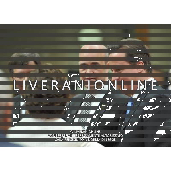 (100617) -- BRUSSELS, June 17, 2010 -- British Prime Minister David Cameron (1st R), Swedish Prime Minister Fredrik Reinfeldt (2nd R) and European Union\'s foreign policy chief Catherine Ashton (2nd L) attend the European Union (EU) summit in Brussels June 17, 2010. Wu Wei) (nxl) ©Photoshot/Agenzia Aldo Liverani Sas - ITALY ONLY - Bruxelles: Vertice dei Leaders dell\'Unione Europea (UE) per adottare formalmente nuova strategia per la crescita e l\'occupazione per i prossimi 10 anni