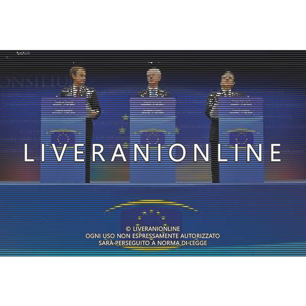 (100617) -- BRUSSELS, June 17, 2010 -- EU rotating Presidency Spanish Prime Minister Jose Luis Rodriguez Zapatero (L), European Council President Herman Van Rompuy (C), and European Commission President Jose Manuel Barroso attend a press conference after the EU Summit at the EU headquarters in Brussels, capital of Belgium, on June 17, 2010. European Union (EU) leaders formally adopted the bloc\'s new strategy for growth and jobs for the next 10 years at their one-day summit on Thursday. Wu Wei) (zw) ©Photoshot/Agenzia Aldo Liverani Sas - ITALY ONLY - Bruxelles: Vertice dei Leaders dell\'Unione Europea (UE) per adottare formalmente nuova strategia per la crescita e l\'occupazione per i prossimi 10 anni