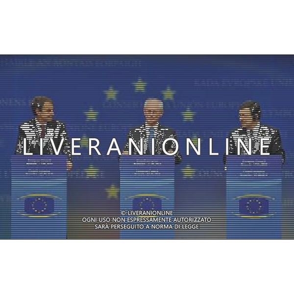 (100617) -- BRUSSELS, June 17, 2010 -- EU rotating Presidency Spanish Prime Minister Jose Luis Rodriguez Zapatero (L), European Council President Herman Van Rompuy (C), and European Commission President Jose Manuel Barroso attend a press conference after the EU Summit at the EU headquarters in Brussels, capital of Belgium, on June 17, 2010. European Union (EU) leaders formally adopted the bloc\'s new strategy for growth and jobs for the next 10 years at their one-day summit on Thursday. Wu Wei) (zw) ©Photoshot/Agenzia Aldo Liverani Sas - ITALY ONLY - Bruxelles: Vertice dei Leaders dell\'Unione Europea (UE) per adottare formalmente nuova strategia per la crescita e l\'occupazione per i prossimi 10 anni