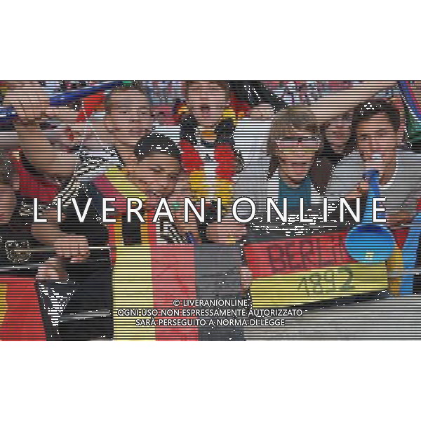 CALCIO SPORT 18.06.2010 FIFA WORLD CUP 2010 SUDAFRICA 2010 FIFA WORLD CUP SOUTH AFRICA, MATCH 21 GER-SRB, Germany-Serbia, Deutschland-Serbien, GERMANIA - SERBIA GIRONE D NELLA FOTO TIFO GERMANIA PH firo/AG ALDO LIVERANI SAS ONLY ITALY