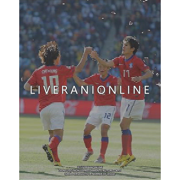(100617) -- JOHANNESBURG, June 17, 2010 -- South Korea\'s Lee Chung-Yong (R) celebrates with his teammates after scoring during a 2010 World Cup Group B match between Argentina and South Korea at the Soccer City stadium in Soweto, suburban Johannesburg, South Africa, on June 17, 2010. Guo Yong) (zc) ©Photoshot/Agenzia Aldo Liverani Sas - ITALY ONLY - ARGENTINA - COREA DEL SUD FIFA WORLD CUP CAMPIONATI MONDIALI SUD AFRICA 2010