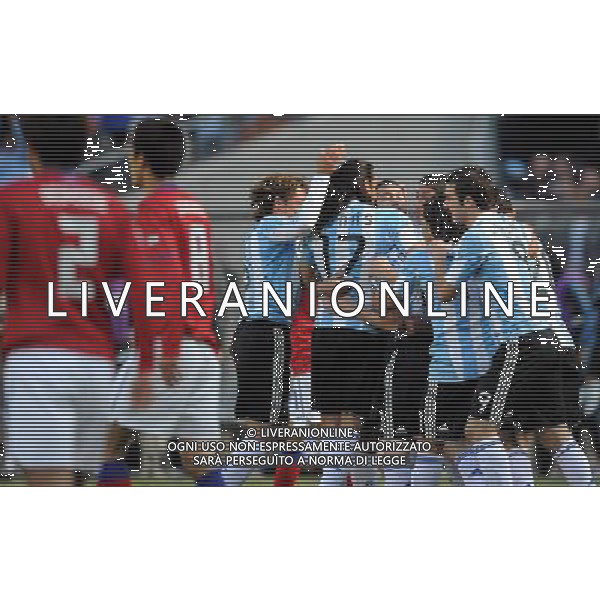 (100617) -- JOHANNESBURG, June 17, 2010 -- Argentina\'s players celebrate scoring during a 2010 World Cup Group B match between Argentina and South Korea at the Soccer City stadium in Soweto, suburban Johannesburg, South Africa, on June 17, 2010. Wang Yuguo) (zc) ©Photoshot/Agenzia Aldo Liverani Sas - ITALY ONLY - ARGENTINA - COREA DEL SUD FIFA WORLD CUP CAMPIONATI MONDIALI SUD AFRICA 2010