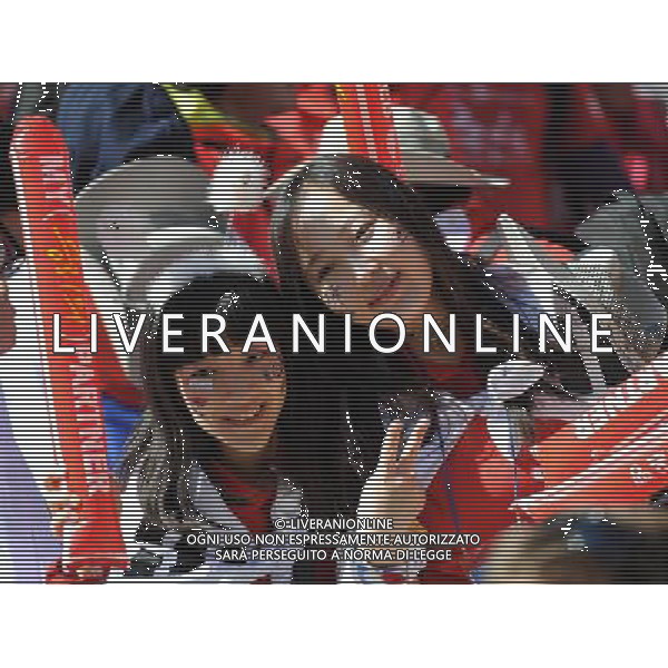 (100617) -- JOHANNESBURG, June 17, 2010 -- South Korean supporters cheer prior to a 2010 World Cup Group B match between Argentina and South Korea at the Soccer City stadium in Soweto, suburban Johannesburg, South Africa, on June 17, 2010. Guo Yong) (zc) ©Photoshot/Agenzia Aldo Liverani Sas - ITALY ONLY - ARGENTINA - COREA DEL SUD FIFA WORLD CUP CAMPIONATI MONDIALI SUD AFRICA 2010