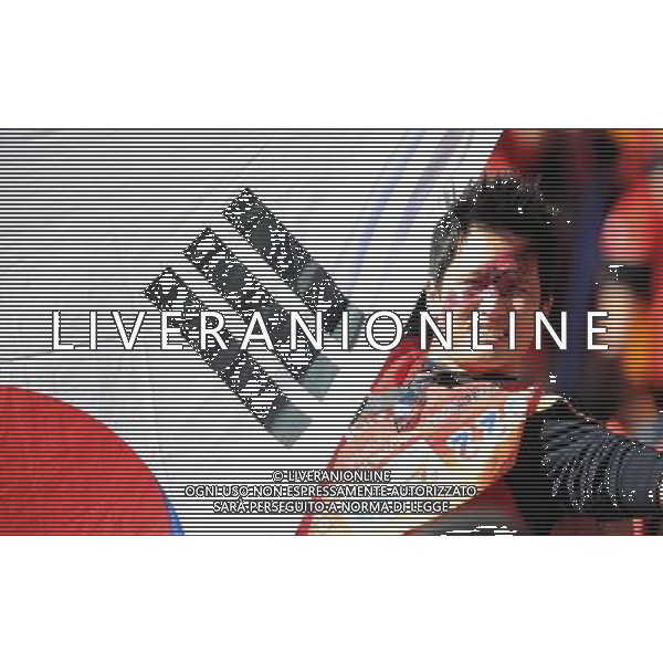 (100617) -- JOHANNESBURG, June 17, 2010 -- A South Korean supporter cheers prior to a 2010 World Cup Group B match between Argentina and South Korea at the Soccer City stadium in Soweto, suburban Johannesburg, South Africa, on June 17, 2010. Guo Yong) (zc) ©Photoshot/Agenzia Aldo Liverani Sas - ITALY ONLY - ARGENTINA - COREA DEL SUD FIFA WORLD CUP CAMPIONATI MONDIALI SUD AFRICA 2010