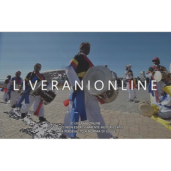 (100617) -- JOHANNESBURG, June 17, 2010 -- Local children of South Africa, dressed in South Korean traditional constumes, cheer for South Korean team prior to a Group B match between Argentina and South Korea outside the Soccer City stadium in Soweto, suburban Johannesburg, South Africa, on June 17, 2010. Wang Yuguo) (zc) ©Photoshot/Agenzia Aldo Liverani Sas - ITALY ONLY - ARGENTINA - COREA DEL SUD FIFA WORLD CUP CAMPIONATI MONDIALI SUD AFRICA 2010
