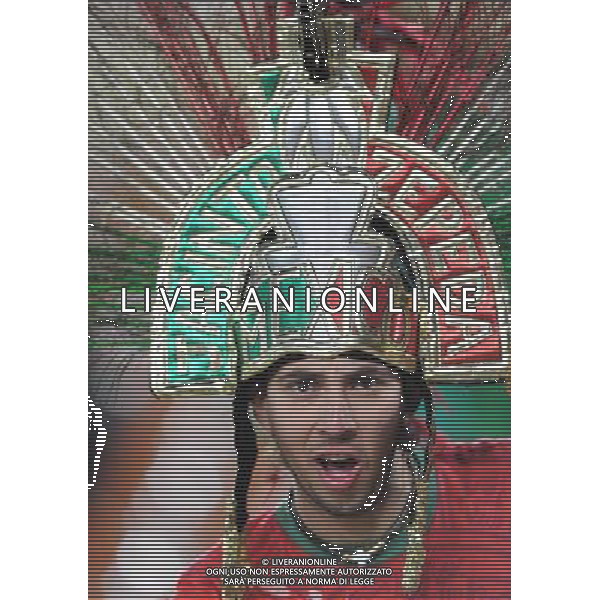 (100618) -- POLOKWANE, June 18, 2010 -- A Mexico\'s fan gestures prior to a 2010 World Cup Group A match between Mexico and France at the Peter Mokaba stadium in Polokwan, South Africa, on June 17, 2010. Li Ga) ©Photoshot/Agenzia Aldo Liverani Sas - ITALY ONLY - FRANCIA - MESSICO FIFA WORLD CUP CAMPIONATI MONDIALI SUD AFRICA 2010