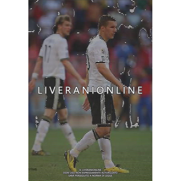 calcio 18.06.2010 fifa world cup 2010 germania serbia 2010 FIFA WORLD CUP SOUTH AFRICA, girone d Match 21, GER-SRB, Germany-Serbia, Deutschland-Serbien, nella foto la delusione di podolski dopo il rigore fallito ph FIRO/ag aldo liverani sas only italy 
