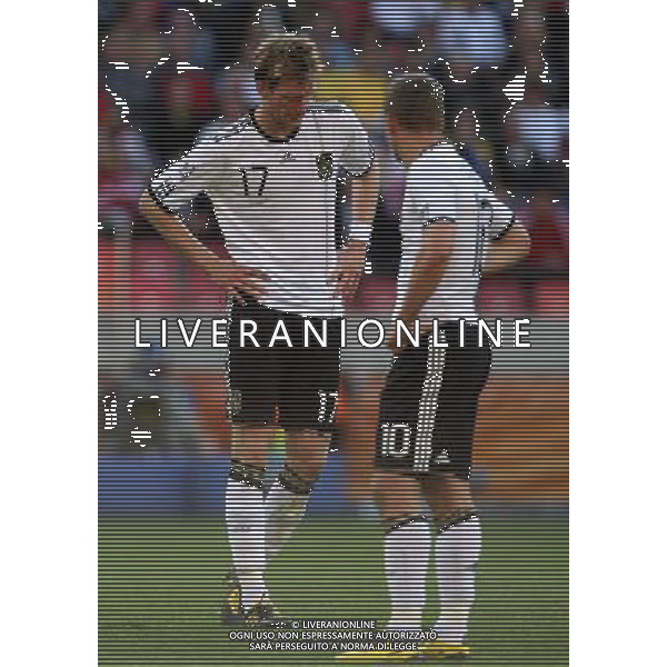 calcio 18.06.2010 fifa world cup 2010 germania serbia 2010 FIFA WORLD CUP SOUTH AFRICA, girone d Match 21, GER-SRB, Germany-Serbia, Deutschland-Serbien, nella foto la delusione di podolski dopo il rigore fallito ph FIRO/ag aldo liverani sas only italy 