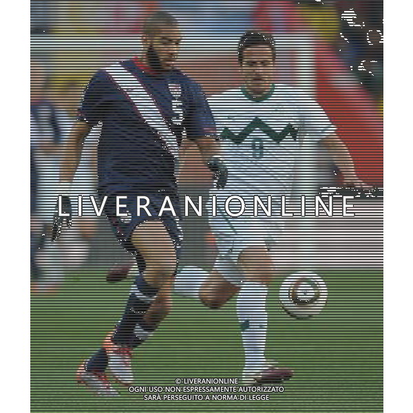 Fifa World Cup Sud Africa 2010 Match #22 Johannesburg (Ellis Park Stadium) - 18.06.2010 Slovenia-USA Nella Foto:onyewu-ljubijankic /Ph.Vitez-Ag. Aldo Liverani