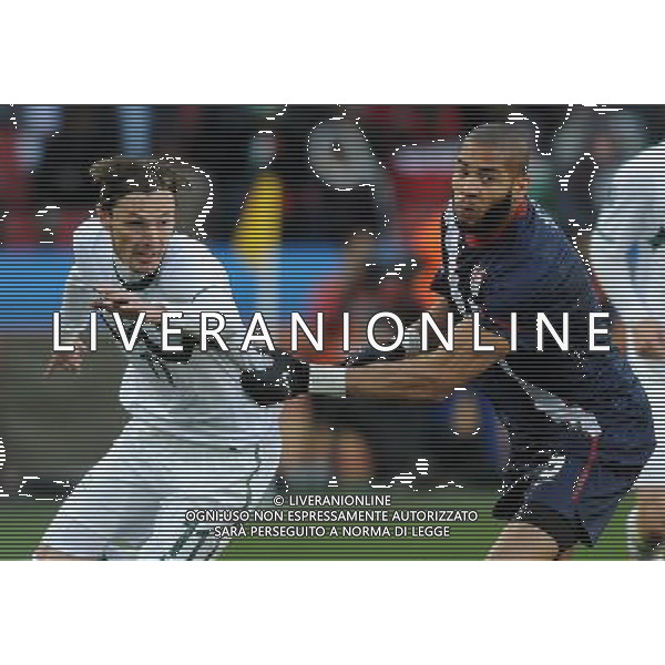 Fifa World Cup Sud Africa 2010 Match #22 Johannesburg (Ellis Park Stadium) - 18.06.2010 Slovenia-USA Nella Foto:onyewu-novakovic /Ph.Vitez-Ag. Aldo Liverani