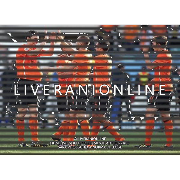 CALCIO SPORT 19.06.2010 coppa del mondo WM 2010 Sudafrica olanda giappone 2010 FIFA WORLD CUP SOUTH AFRICA, Match 25, NED-JPN, Netherlands-Japan, Niederlande, Holland-Japan, nella foto Mark VAN BOMMEL, NED, Dirk KUYT, NED, Giovanni VAN BRONCKHORST, NED, Nigel DE JONG, NED, Joris MATHIJSEN, NED ph firo/ AG ALDO LIVERANI SAS ITALY ONLY