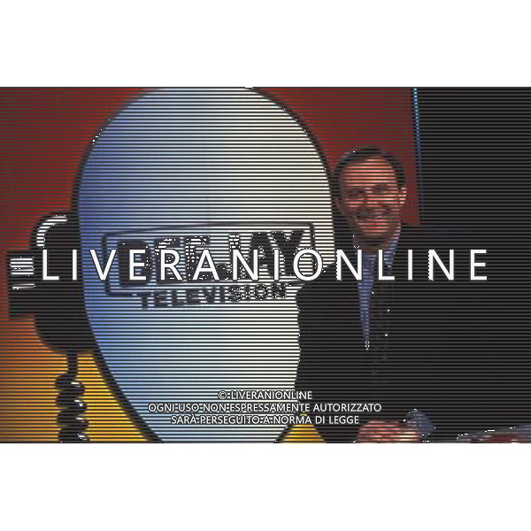 TRASMISSIONE TELEVISIVA\'DEE JAY TELEVISION 1986 NELLA FOTO GERRY SCOTTI AG ALDO LIVERANI