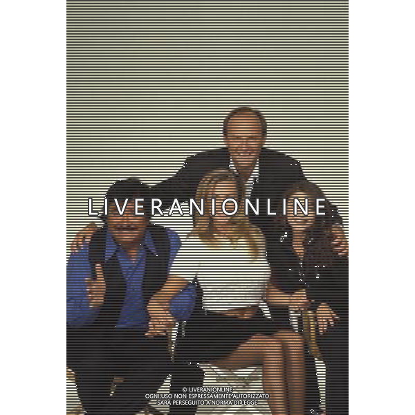 TRASMISSIONE TELEVISIVA\'LA SAI L\'ULTIMA?\' 1995 NELLA FOTO PAOLA BARALE-GERRY SCOTTI-UMBERTO SMAILA-CRISTINA D\'AVENA AG ALDO LIVERANI