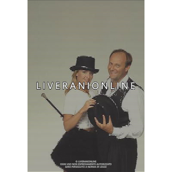 TRASMISSIONE TELEVISIVA\'LA SAI L\'ULTIMA?\' 1995 NELLA FOTO PAOLA BARALE-GERRY SCOTTI AG ALDO LIVERANI