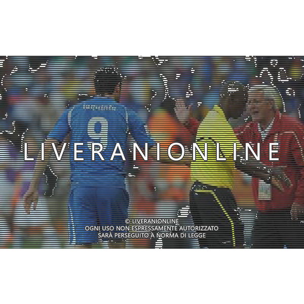 Fifa World Cup Sud Africa 2010 Match #28 Nelspruit (Mbombela Stadium) - 20.06.2010 Italia-Nuova Zelanda Nella Foto:esultanza di vincenzo iaquinta dopo il gol su rigore con marcello lippi /Ph.Vitez-Ag. Aldo Liverani